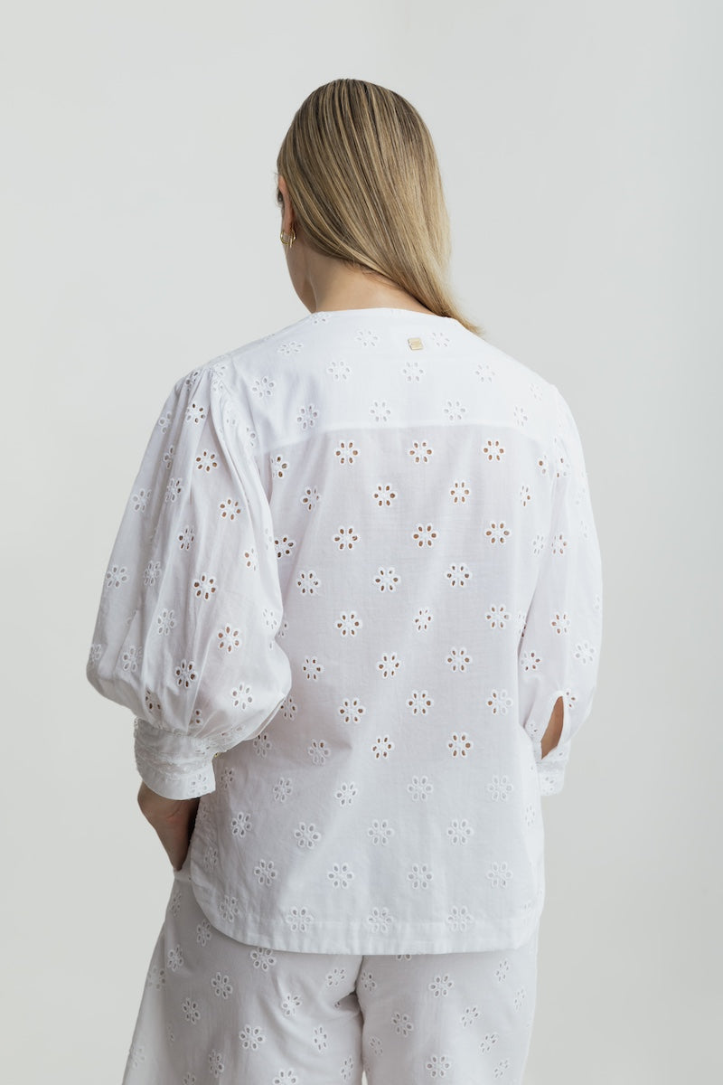 セリーヌ イングリッシュエンブロイダリー コットントップ – Charmée